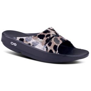 NWB WOMEN'S OOAHH LIMITED SLIDE SANDAL - CHEETAH